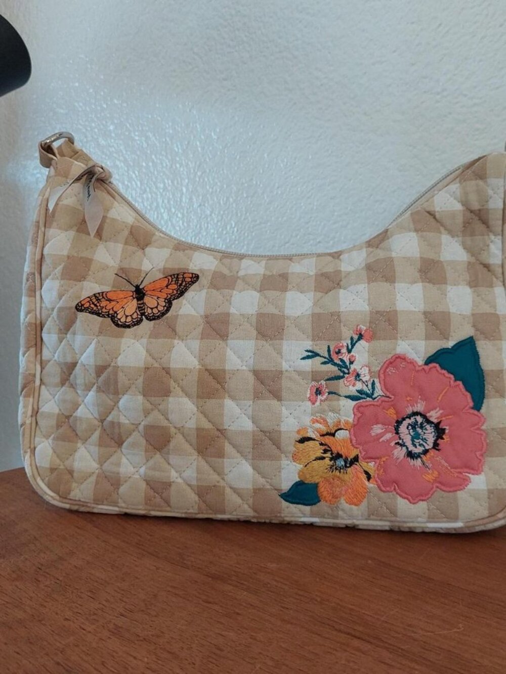 Vera Bradley Frannie Crescent Crossbody peach blossom picnic  is made from quilt